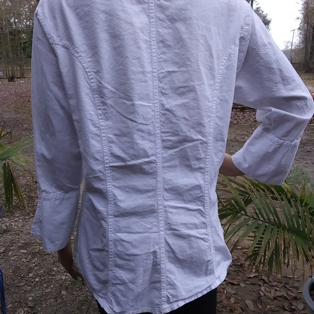 NWOT "Caamano" white button down designer top - Picture 7 of 8